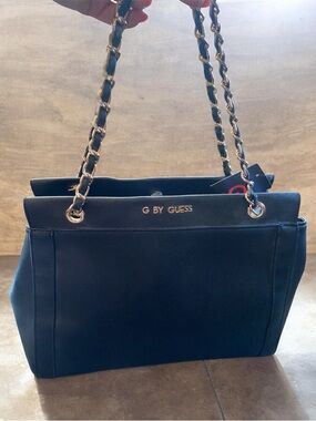G BY GUESS Women's Black Faux Leather Shoulder Bag with Chain Accent and Logo